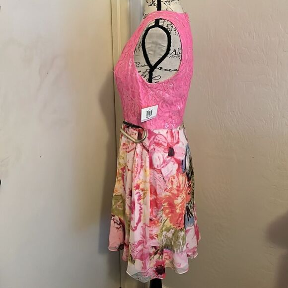 Donna Morgan Fit & Flare V-Neck Pink Lace Mixed Media Multi Floral Print Dress - Picture 4 of 15